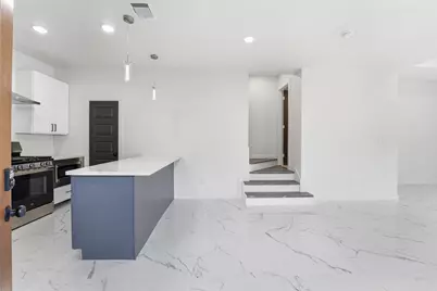 982 S Ellington Street, Houston, TX 77088 - Photo 4