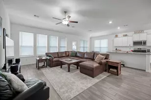 343 Sky Top Dr, Montgomery, TX 77316 - Photo 6