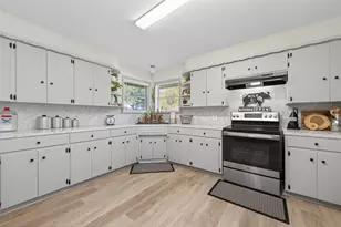 212 Lindsey Ave, Bay City, TX 77414 - Photo 18