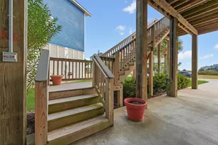 25102 Sausalito Dr, Galveston, TX 77554 - Photo 4