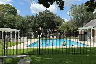 7517 Olympia Dr, Houston, TX 77063 - Photo 40