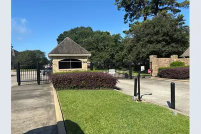 901 Longmire Rd, Conroe, TX 77304 - Photo 6