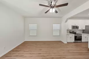 706 W Dallas, Conroe, TX 77301 - Photo 8