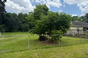 7212 Miley St, Houston, TX 77028 - Photo 1