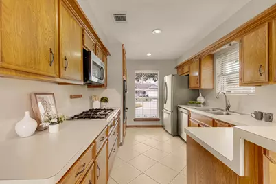 15715 Caprock Drive, Houston, TX 77598 - Photo 16