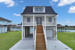 1060 Waterways Dr, Crystal Beach, TX 77650 - Photo 2