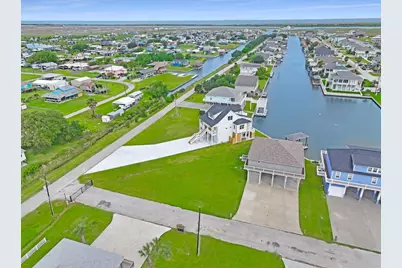 1060 Waterways Drive, Crystal Beach, TX 77650 - Photo 48