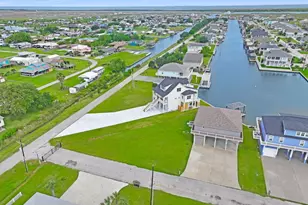 1060 Waterways Dr, Crystal Beach, TX 77650 - Photo 48