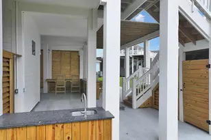 1060 Waterways Dr, Crystal Beach, TX 77650 - Photo 10