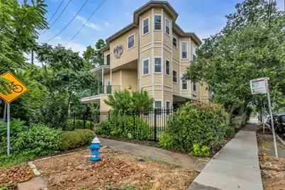 3201 White Oak Drive, Houston, TX 77007 - Photo 1