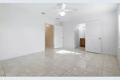 8526 Vista Oaks Manor, Houston, TX 77028 - Photo 12