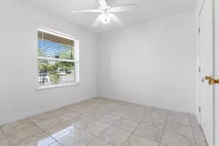 8526 Vista Oaks Manor, Houston, TX 77028 - Photo 6