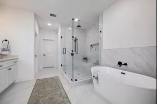3509 Eaton Ests Ln, Houston, TX 77055 - Photo 14