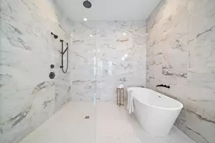 3509 Eaton Ests Ln, Houston, TX 77055 - Photo 4