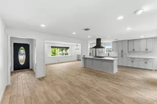 9739 Philmont Dr, Houston, TX 77080 - Photo 4