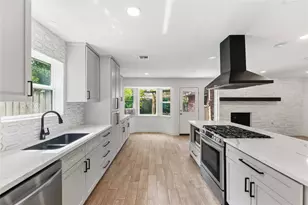 9739 Philmont Dr, Houston, TX 77080 - Photo 6