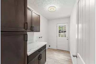 9739 Philmont Drive, Houston, TX 77080 - Photo 10