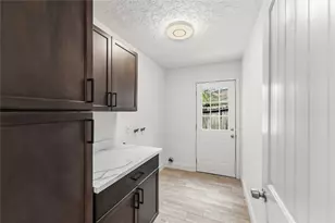 9739 Philmont Dr, Houston, TX 77080 - Photo 10