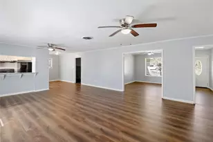 238 Sleepy Hollow Dr, Lake Jackson, TX 77566 - Photo 8