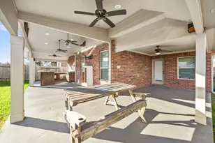 4342 Ambrosia Ln, Baytown, TX 77521 - Photo 32