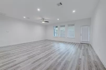 13420 Sombrero Cay Drive, Houston, TX 77047 - Photo 10