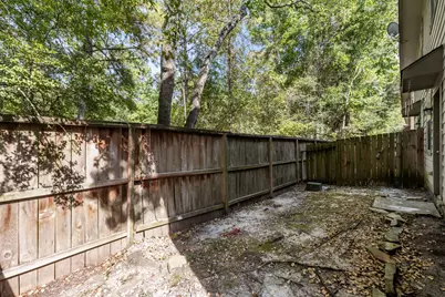 211 N Burberry Park Circle, The Woodlands, TX 77382 - Photo 38