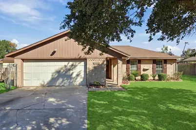 2407 Daffodil Street, Highlands, TX 77562 - Photo 1