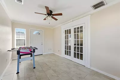 2407 Daffodil Street, Highlands, TX 77562 - Photo 18