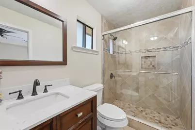 2407 Daffodil Street, Highlands, TX 77562 - Photo 22
