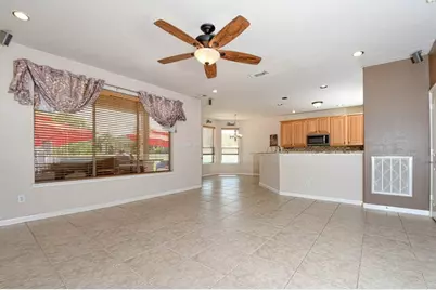 107 Cove W, Conroe, TX 77356 - Photo 14