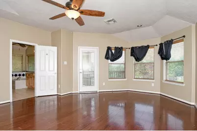 107 Cove W, Conroe, TX 77356 - Photo 16
