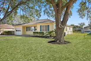 1811 Mulcahy St, Rosenberg, TX 77471 - Photo 2