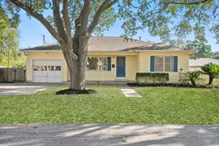 1811 Mulcahy St, Rosenberg, TX 77471 - Photo 1