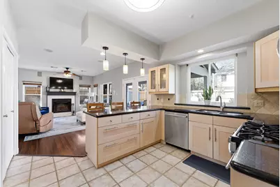 31 N Pathfinders Circle, The Woodlands, TX 77381 - Photo 12