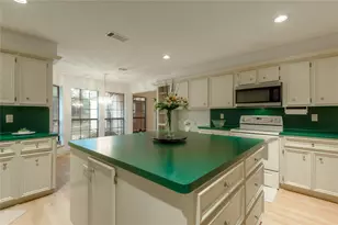 913 Cherry Hills Dr, Huntsville, TX 77340 - Photo 24