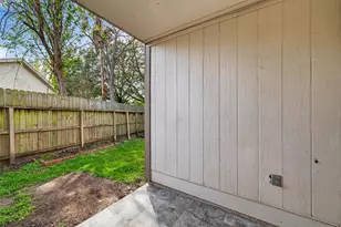 10738 Highland Woods Dr, Sugar Land, TX 77498 - Photo 30