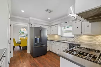 2813 Dow Circle, Deer Park, TX 77536 - Photo 6