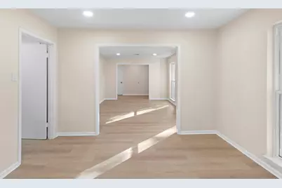 9610 Meadowglen Lane, Houston, TX 77063 - Photo 12