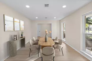 9610 Meadowglen Ln, Houston, TX 77063 - Photo 14