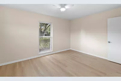 9610 Meadowglen Lane, Houston, TX 77063 - Photo 26
