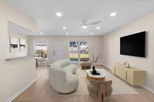 9610 Meadowglen Ln, Houston, TX 77063 - Photo 2