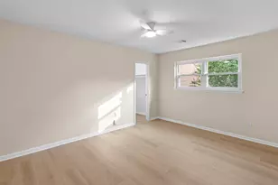 9610 Meadowglen Ln, Houston, TX 77063 - Photo 34