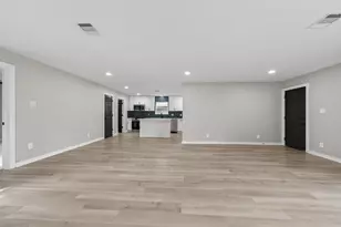 6026 Ridgeway Dr, Houston, TX 77033 - Photo 8