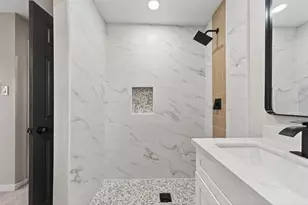 6026 Ridgeway Dr, Houston, TX 77033 - Photo 22