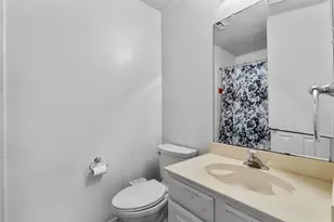 1102 Juniper Canyon Ln, Houston, TX 77062 - Photo 32