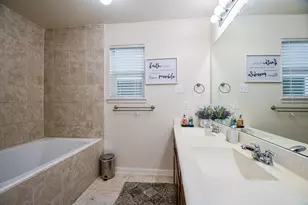 2818 Windy Thicket Ln, Houston, TX 77082 - Photo 20