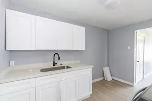 126 W 6th St, Freeport, TX 77541 - Photo 24
