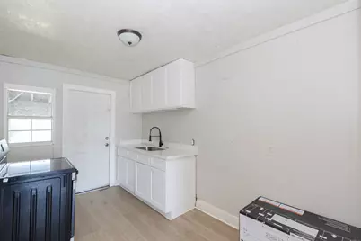 126 W 6th Street, Freeport, TX 77541 - Photo 6