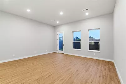 5820 Francis Oak Place, Houston, TX 77091 - Photo 8