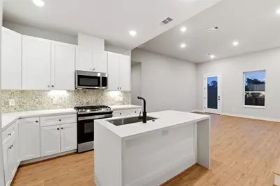 5820 Francis Oak Place, Houston, TX 77091 - Photo 10